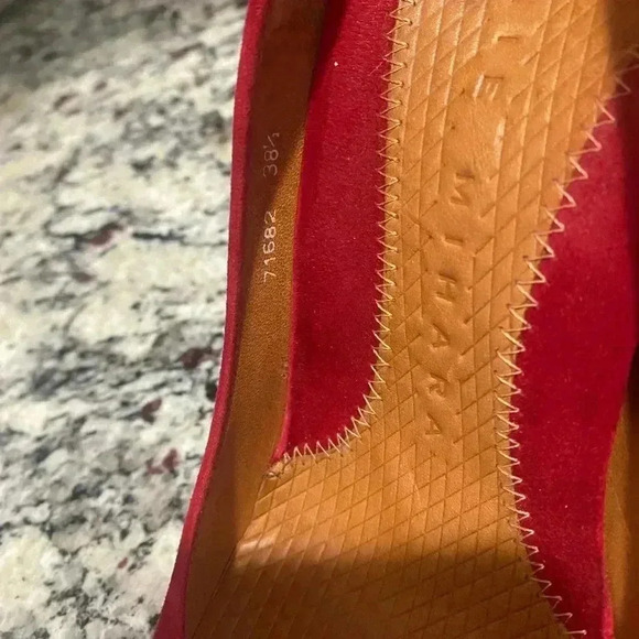 Chie Mihara red suede funky swirl detail heels - Picture 14 of 15